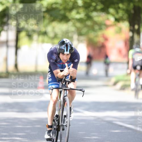 11.08.2024 - GEWOBA Citytriathlon Bremen H.Heesch http://msf.ph/oto/6803189 11.08.2024 12:05:20 Laufen  meine-sportfotos.de