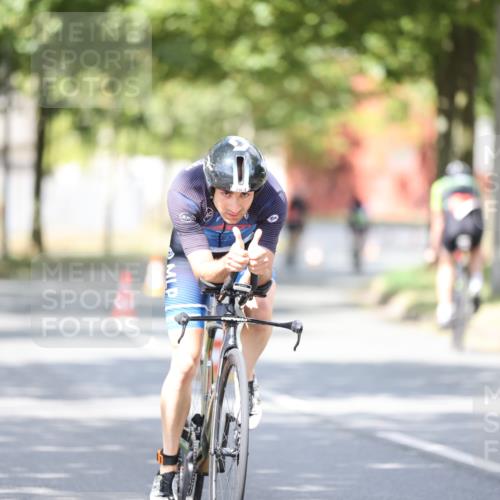 11.08.2024 - GEWOBA Citytriathlon Bremen H.Heesch http://msf.ph/oto/6803190 11.08.2024 12:05:20 Laufen  meine-sportfotos.de