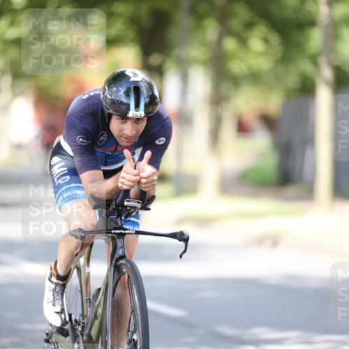 11.08.2024 - GEWOBA Citytriathlon Bremen H.Heesch http://msf.ph/oto/6803196 11.08.2024 12:05:20 Laufen  meine-sportfotos.de