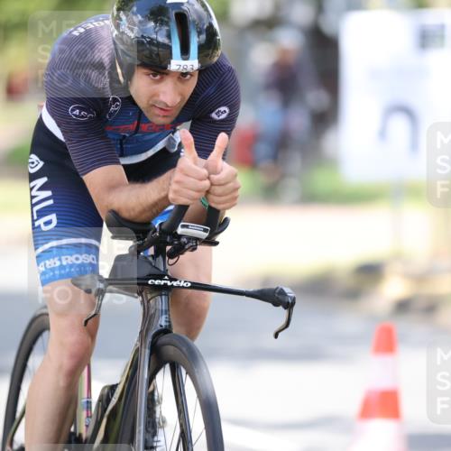 11.08.2024 - GEWOBA Citytriathlon Bremen H.Heesch http://msf.ph/oto/6803202 11.08.2024 12:05:21 Laufen  meine-sportfotos.de