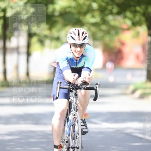 11.08.2024 - GEWOBA Citytriathlon Bremen H.Heesch http://msf.ph/oto/6803210 11.08.2024 12:05:31 Laufen  meine-sportfotos.de