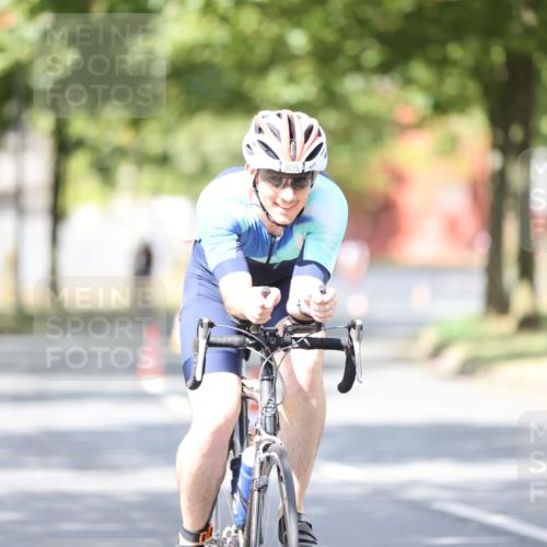 11.08.2024 - GEWOBA Citytriathlon Bremen H.Heesch http://msf.ph/oto/6803212 11.08.2024 12:05:31 Laufen  meine-sportfotos.de