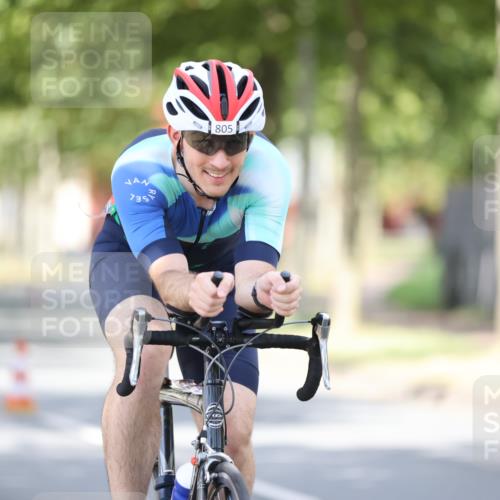 11.08.2024 - GEWOBA Citytriathlon Bremen H.Heesch http://msf.ph/oto/6803218 11.08.2024 12:05:32 Laufen  meine-sportfotos.de