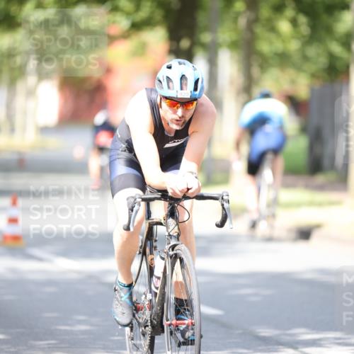 11.08.2024 - GEWOBA Citytriathlon Bremen H.Heesch http://msf.ph/oto/6803235 11.08.2024 12:05:38 Laufen  meine-sportfotos.de