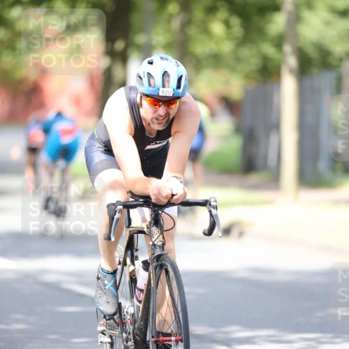 11.08.2024 - GEWOBA Citytriathlon Bremen H.Heesch http://msf.ph/oto/6803237 11.08.2024 12:05:38 Laufen  meine-sportfotos.de
