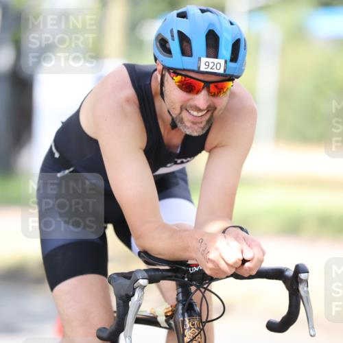 11.08.2024 - GEWOBA Citytriathlon Bremen H.Heesch http://msf.ph/oto/6803247 11.08.2024 12:05:38 Laufen  meine-sportfotos.de