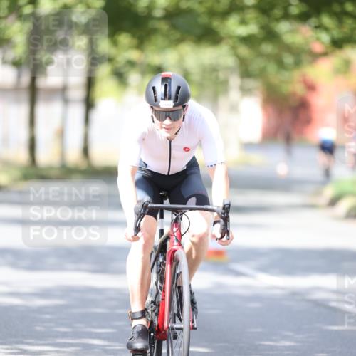11.08.2024 - GEWOBA Citytriathlon Bremen H.Heesch http://msf.ph/oto/6803259 11.08.2024 12:05:44 Laufen  meine-sportfotos.de