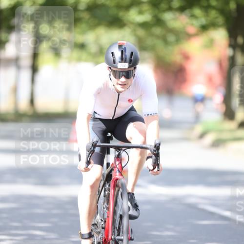 11.08.2024 - GEWOBA Citytriathlon Bremen H.Heesch http://msf.ph/oto/6803262 11.08.2024 12:05:45 Laufen  meine-sportfotos.de