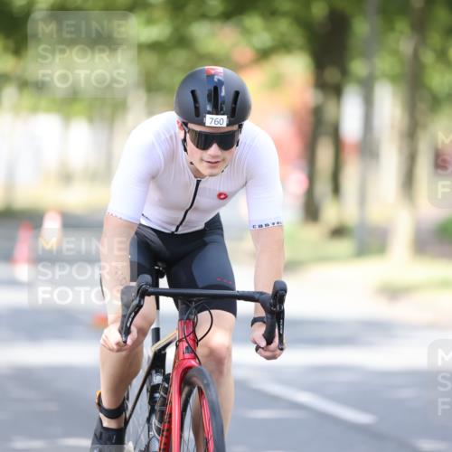 11.08.2024 - GEWOBA Citytriathlon Bremen H.Heesch http://msf.ph/oto/6803266 11.08.2024 12:05:45 Laufen  meine-sportfotos.de