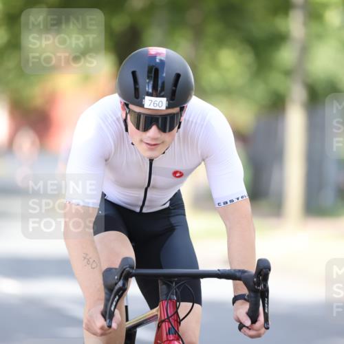11.08.2024 - GEWOBA Citytriathlon Bremen H.Heesch http://msf.ph/oto/6803271 11.08.2024 12:05:45 Laufen  meine-sportfotos.de