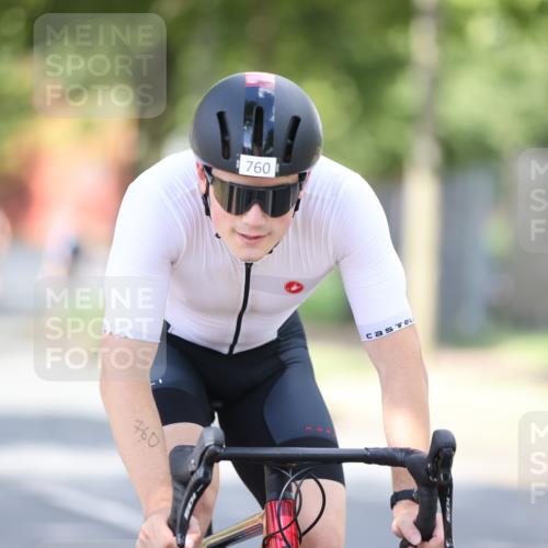 11.08.2024 - GEWOBA Citytriathlon Bremen H.Heesch http://msf.ph/oto/6803272 11.08.2024 12:05:45 Laufen  meine-sportfotos.de