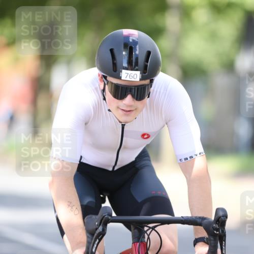 11.08.2024 - GEWOBA Citytriathlon Bremen H.Heesch http://msf.ph/oto/6803273 11.08.2024 12:05:45 Laufen  meine-sportfotos.de