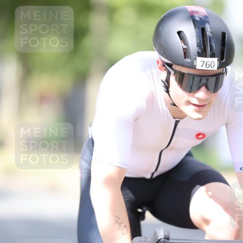 11.08.2024 - GEWOBA Citytriathlon Bremen H.Heesch http://msf.ph/oto/6803276 11.08.2024 12:05:45 Laufen  meine-sportfotos.de