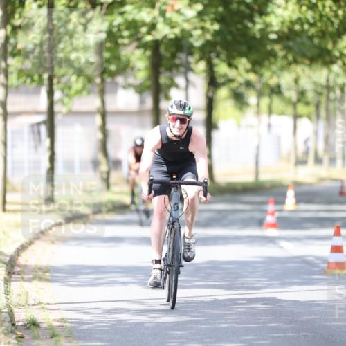 11.08.2024 - GEWOBA Citytriathlon Bremen H.Heesch http://msf.ph/oto/6803277 11.08.2024 12:05:56 Laufen  meine-sportfotos.de