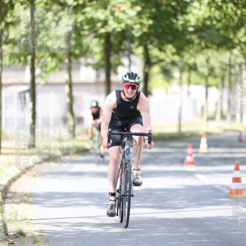 11.08.2024 - GEWOBA Citytriathlon Bremen H.Heesch http://msf.ph/oto/6803279 11.08.2024 12:05:56 Laufen  meine-sportfotos.de