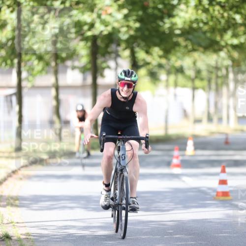 11.08.2024 - GEWOBA Citytriathlon Bremen H.Heesch http://msf.ph/oto/6803282 11.08.2024 12:05:57 Laufen  meine-sportfotos.de