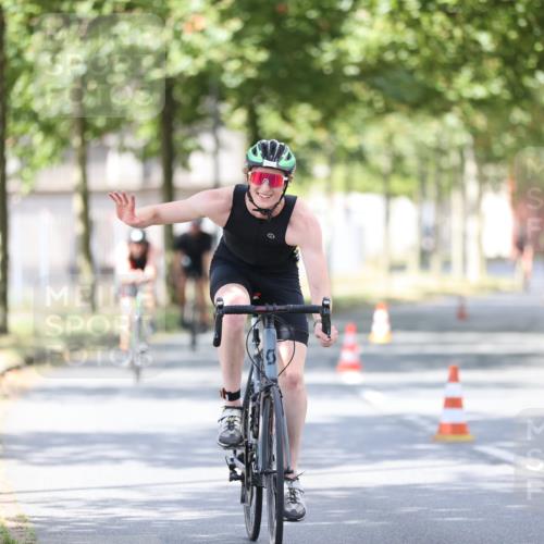 11.08.2024 - GEWOBA Citytriathlon Bremen H.Heesch http://msf.ph/oto/6803286 11.08.2024 12:05:57 Laufen  meine-sportfotos.de