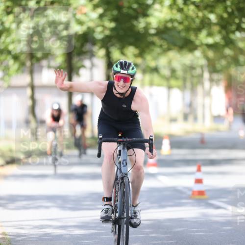 11.08.2024 - GEWOBA Citytriathlon Bremen H.Heesch http://msf.ph/oto/6803288 11.08.2024 12:05:57 Laufen  meine-sportfotos.de
