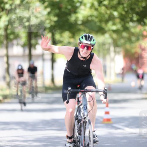 11.08.2024 - GEWOBA Citytriathlon Bremen H.Heesch http://msf.ph/oto/6803289 11.08.2024 12:05:57 Laufen  meine-sportfotos.de