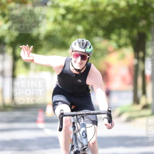 11.08.2024 - GEWOBA Citytriathlon Bremen H.Heesch http://msf.ph/oto/6803295 11.08.2024 12:05:58 Laufen  meine-sportfotos.de