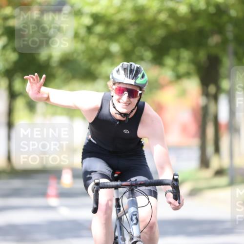 11.08.2024 - GEWOBA Citytriathlon Bremen H.Heesch http://msf.ph/oto/6803296 11.08.2024 12:05:58 Laufen  meine-sportfotos.de