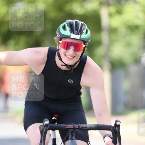 11.08.2024 - GEWOBA Citytriathlon Bremen H.Heesch http://msf.ph/oto/6803304 11.08.2024 12:05:58 Laufen  meine-sportfotos.de