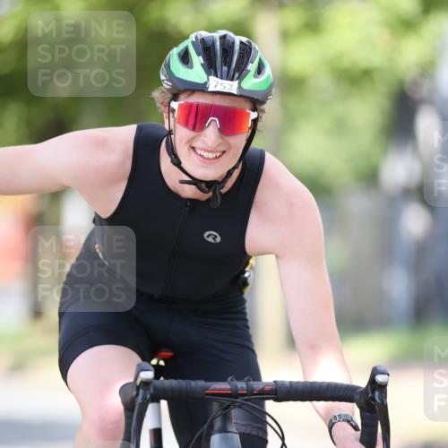 11.08.2024 - GEWOBA Citytriathlon Bremen H.Heesch http://msf.ph/oto/6803305 11.08.2024 12:05:58 Laufen  meine-sportfotos.de