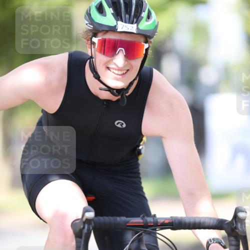 11.08.2024 - GEWOBA Citytriathlon Bremen H.Heesch http://msf.ph/oto/6803307 11.08.2024 12:05:58 Laufen  meine-sportfotos.de