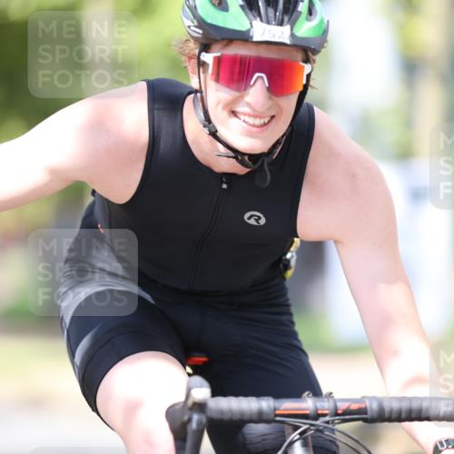 11.08.2024 - GEWOBA Citytriathlon Bremen H.Heesch http://msf.ph/oto/6803308 11.08.2024 12:05:58 Laufen  meine-sportfotos.de