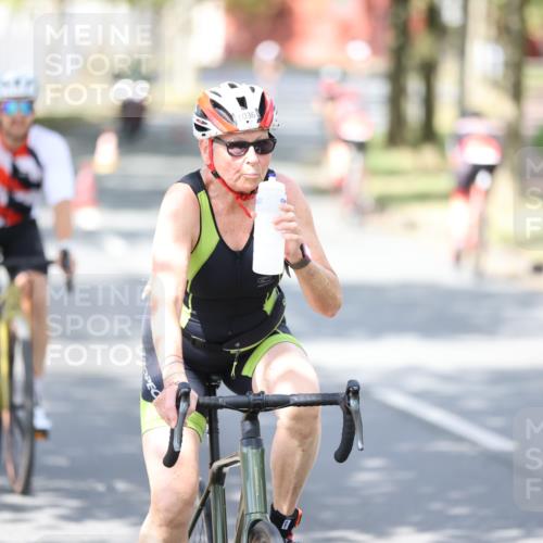 11.08.2024 - GEWOBA Citytriathlon Bremen H.Heesch http://msf.ph/oto/6804060 11.08.2024 12:15:53 Radfahren 767, 780, 786, 790, 791, 800, 989, 1020, 1036 meine-sportfotos.de