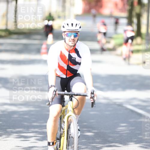 11.08.2024 - GEWOBA Citytriathlon Bremen H.Heesch http://msf.ph/oto/6804066 11.08.2024 12:15:53 Radfahren 767, 780, 786, 790, 791, 800, 989, 1020, 1036 meine-sportfotos.de