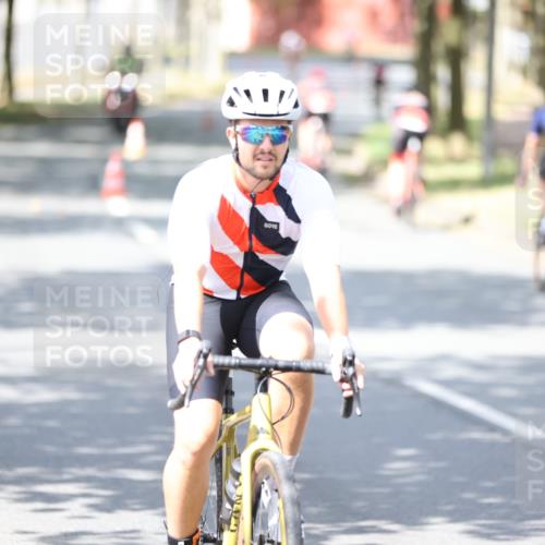 11.08.2024 - GEWOBA Citytriathlon Bremen H.Heesch http://msf.ph/oto/6804069 11.08.2024 12:15:53 Radfahren 767, 780, 786, 790, 791, 800, 989, 1020, 1036 meine-sportfotos.de