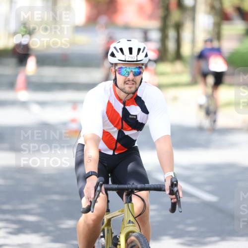 11.08.2024 - GEWOBA Citytriathlon Bremen H.Heesch http://msf.ph/oto/6804075 11.08.2024 12:15:54 Radfahren 767, 780, 786, 790, 791, 800, 989, 1020, 1036 meine-sportfotos.de