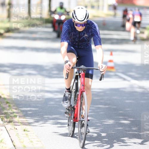 11.08.2024 - GEWOBA Citytriathlon Bremen H.Heesch http://msf.ph/oto/6804108 11.08.2024 12:15:55 Radfahren 767, 780, 786, 790, 791, 800, 989, 1020, 1036 meine-sportfotos.de