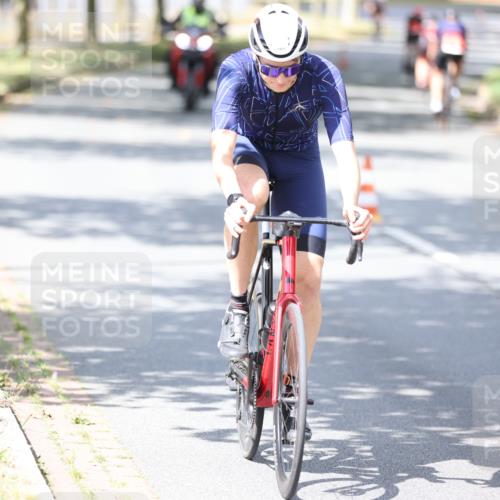 11.08.2024 - GEWOBA Citytriathlon Bremen H.Heesch http://msf.ph/oto/6804110 11.08.2024 12:15:55 Radfahren 767, 780, 786, 790, 791, 800, 989, 1020, 1036 meine-sportfotos.de