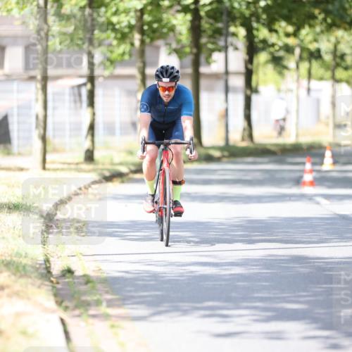 11.08.2024 - GEWOBA Citytriathlon Bremen H.Heesch http://msf.ph/oto/6805683 11.08.2024 12:20:44 Radfahren 759, 806, 826, 843, 853, 927 meine-sportfotos.de