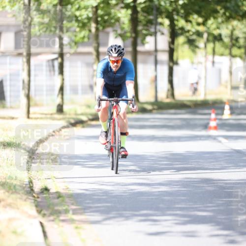 11.08.2024 - GEWOBA Citytriathlon Bremen H.Heesch http://msf.ph/oto/6805685 11.08.2024 12:20:44 Radfahren 759, 806, 826, 843, 853, 927 meine-sportfotos.de