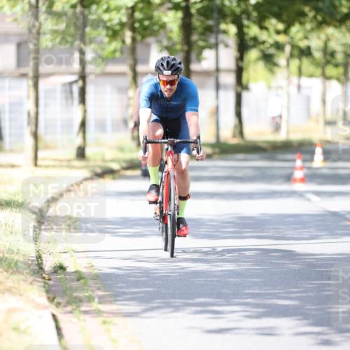 11.08.2024 - GEWOBA Citytriathlon Bremen H.Heesch http://msf.ph/oto/6805694 11.08.2024 12:20:44 Radfahren 759, 806, 826, 843, 853, 927 meine-sportfotos.de