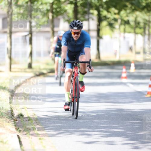 11.08.2024 - GEWOBA Citytriathlon Bremen H.Heesch http://msf.ph/oto/6805704 11.08.2024 12:20:45 Radfahren 759, 806, 826, 843, 853, 927 meine-sportfotos.de