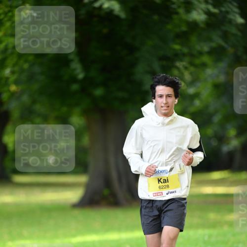 25.08.2024 - 20. Blankeneser Heldenlauf Dr. Thomas Lammeyer http://msf.ph/oto/6805936 25.08.2024 10:07:42 Laufen 6228 meine-sportfotos.de