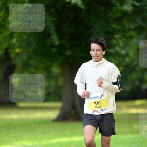 25.08.2024 - 20. Blankeneser Heldenlauf Dr. Thomas Lammeyer http://msf.ph/oto/6805937 25.08.2024 10:07:42 Laufen 6228 meine-sportfotos.de