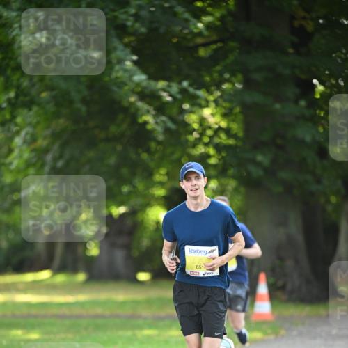 25.08.2024 - 20. Blankeneser Heldenlauf Dr. Thomas Lammeyer http://msf.ph/oto/6806270 25.08.2024 10:12:01 Laufen 651 meine-sportfotos.de