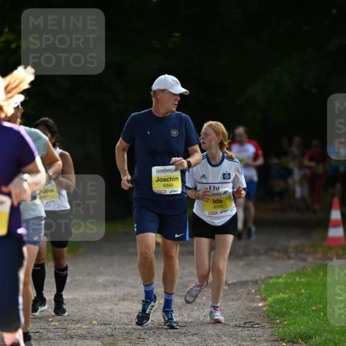 25.08.2024 - 20. Blankeneser Heldenlauf Dr. Thomas Lammeyer http://msf.ph/oto/6807739 25.08.2024 10:18:50 Laufen 6087, 6344, 6345 meine-sportfotos.de
