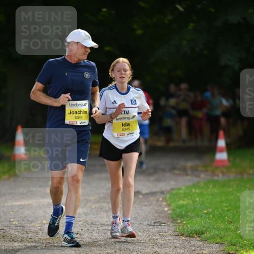 25.08.2024 - 20. Blankeneser Heldenlauf Dr. Thomas Lammeyer http://msf.ph/oto/6807746 25.08.2024 10:18:52 Laufen 6344, 6345 meine-sportfotos.de