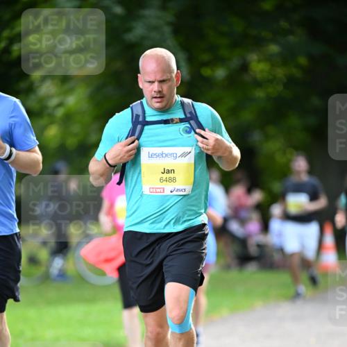 25.08.2024 - 20. Blankeneser Heldenlauf Dr. Thomas Lammeyer http://msf.ph/oto/6807995 25.08.2024 10:19:40 Laufen 6488 meine-sportfotos.de