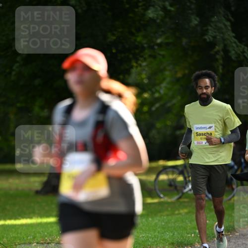 25.08.2024 - 20. Blankeneser Heldenlauf Dr. Thomas Lammeyer http://msf.ph/oto/6808357 25.08.2024 10:21:09 Laufen 614 meine-sportfotos.de
