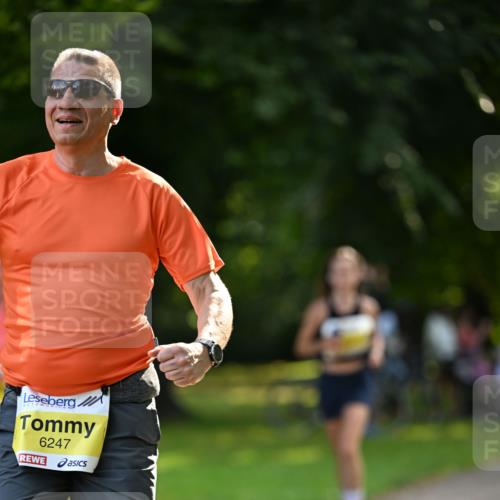 25.08.2024 - 20. Blankeneser Heldenlauf Dr. Thomas Lammeyer http://msf.ph/oto/6808390 25.08.2024 10:21:16 Laufen 6247 meine-sportfotos.de