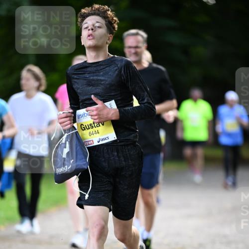 25.08.2024 - 20. Blankeneser Heldenlauf Dr. Thomas Lammeyer http://msf.ph/oto/6808568 25.08.2024 10:21:59 Laufen 6444 meine-sportfotos.de