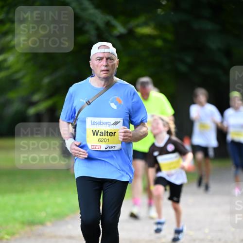 25.08.2024 - 20. Blankeneser Heldenlauf Dr. Thomas Lammeyer http://msf.ph/oto/6808612 25.08.2024 10:22:08 Laufen 6201 meine-sportfotos.de