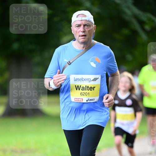 25.08.2024 - 20. Blankeneser Heldenlauf Dr. Thomas Lammeyer http://msf.ph/oto/6808621 25.08.2024 10:22:10 Laufen 6201 meine-sportfotos.de